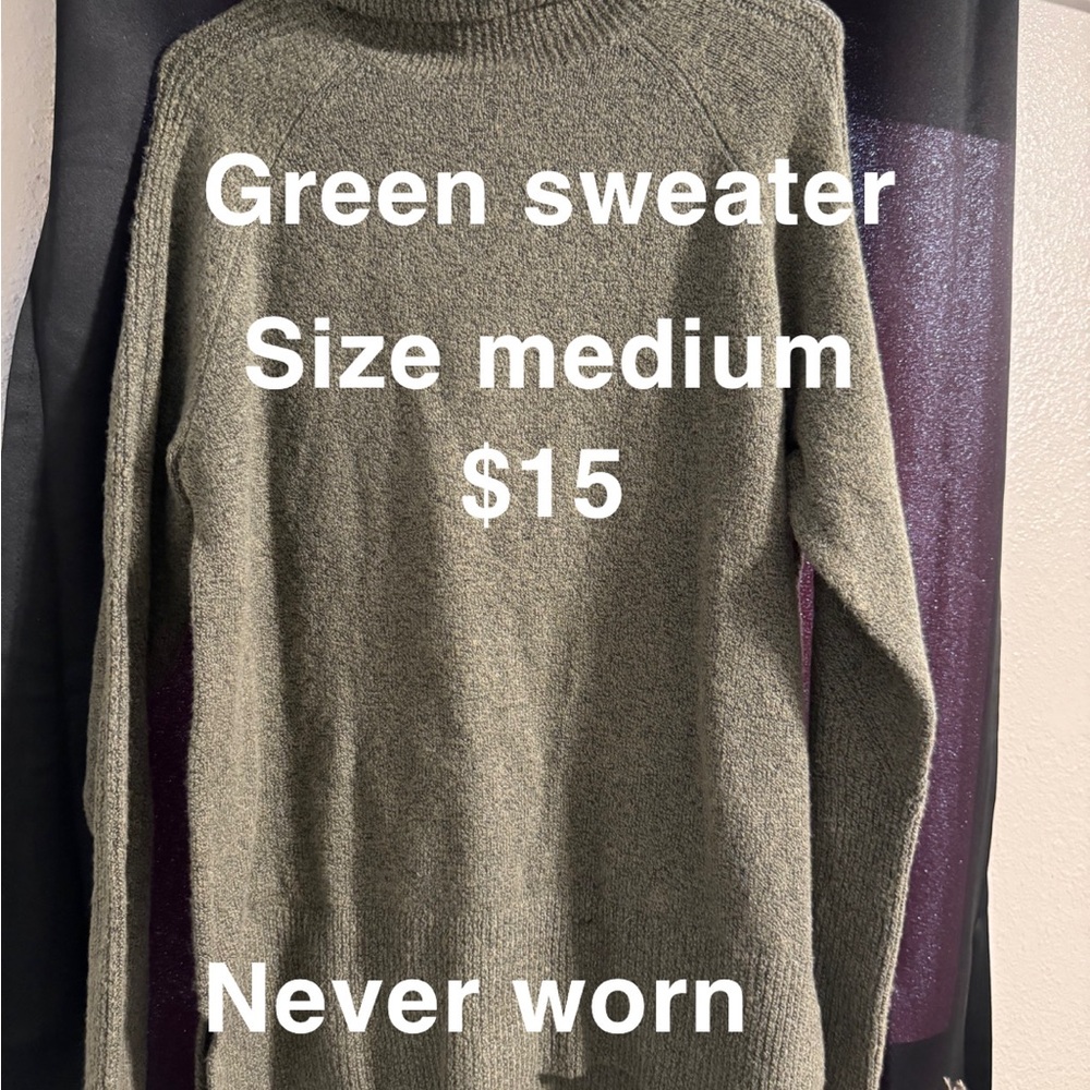 Women's Green Sweater